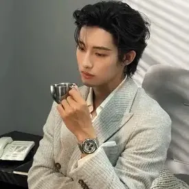 今日最受喜愛的昀昀 (WayV)
