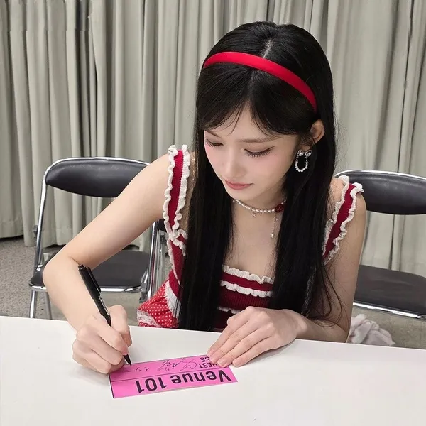 充滿粉絲愛意的Leeseo (IVE)人氣照片