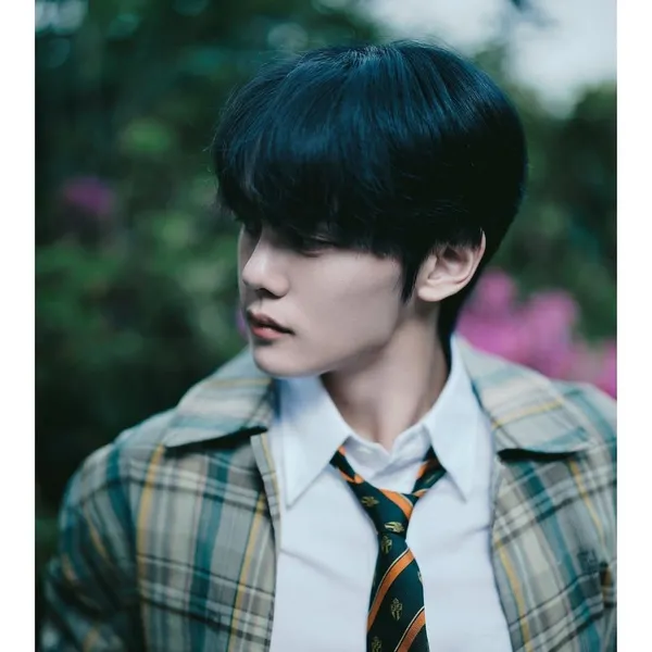 Top Photo Full of Kim Gyuvin (ZEROBASEONE) Love