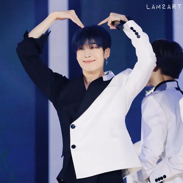 Top Photo Full of VICTON Love
