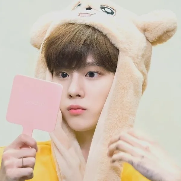 Top Photo Full of Kim Wooseok Love