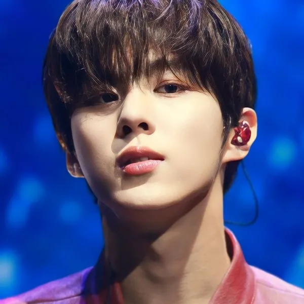 Today's Most Loved Kim Wooseok