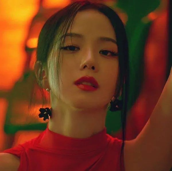 今天最受喜爱的智秀 (BLACKPINK)