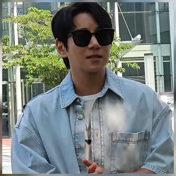 Top Photo Full of Hwang Chiyeol Love