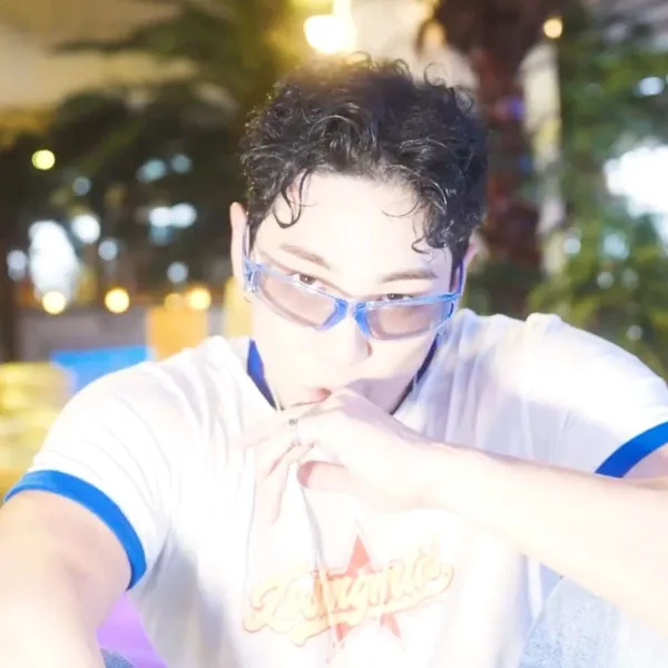 Top Photo Full of Baekho Love