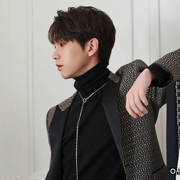 Top Photo Full of Shinwon (PENTAGON) Love