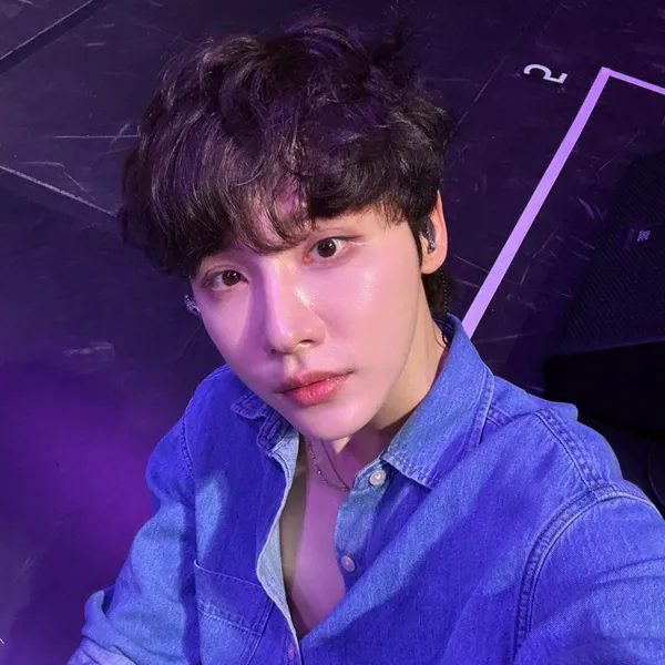 Today's Most Loved Jeon Woong (AB6IX)