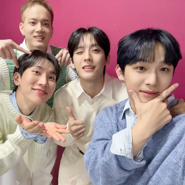 Top Photo Full of BTOB Love