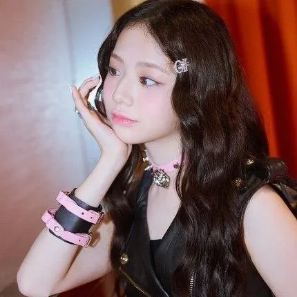 Today's Most Loved Seowon (UNIS)