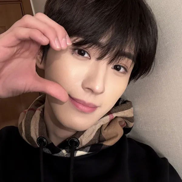Today's Most Loved Yonghee (CIX)