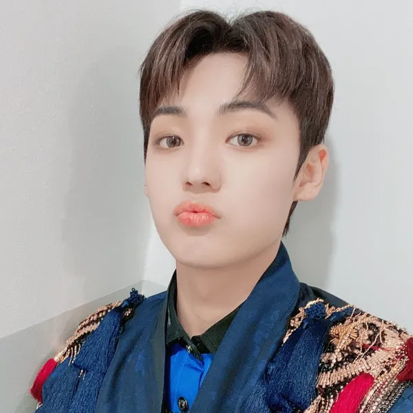 Top Photo Full of Chan (A.C.E) Love