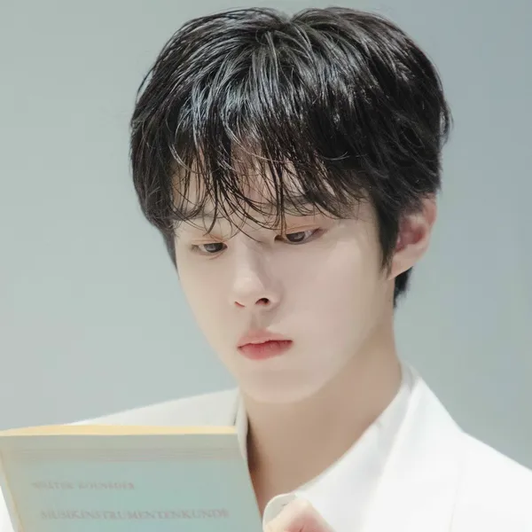 Today's Most Loved Kim Wooseok