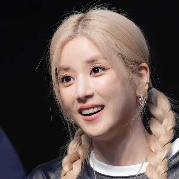 Fans' Pick: Best Moment of Park Chorong (Apink)
