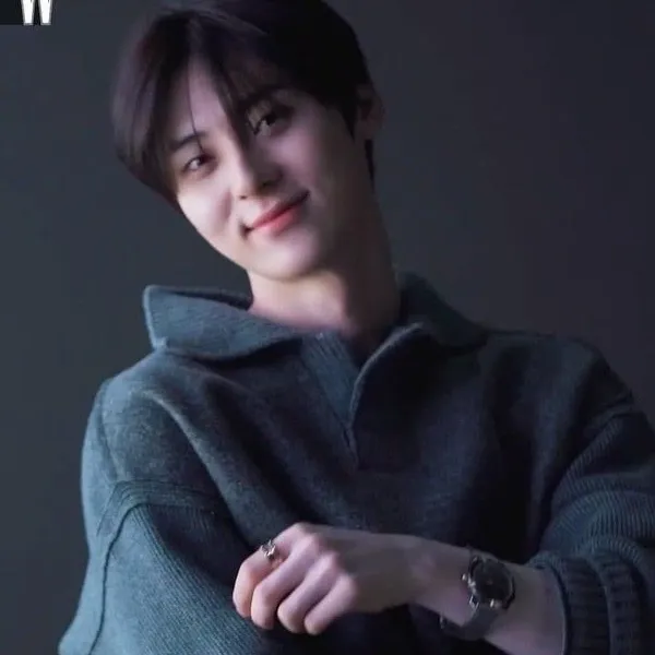 Top Photo Full of Hwang Minhyun Love