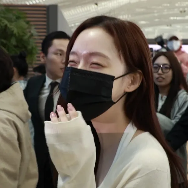 오늘 가장 사랑받은 윈터 (에스파)의 모습