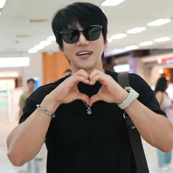 Today's Most Loved Hwang Chiyeol