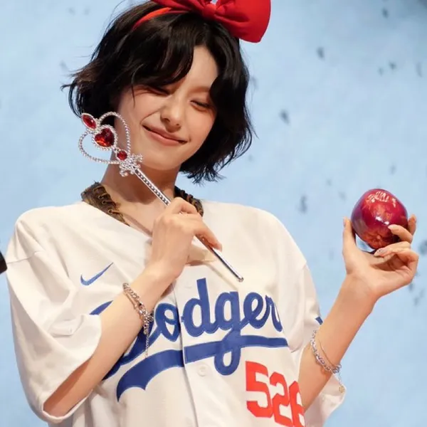 Today's Most Loved Yeji (ITZY)