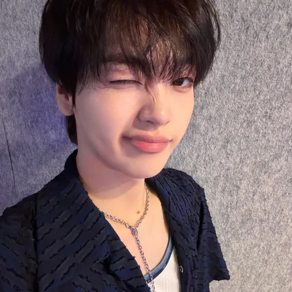 Today's Most Loved Hyeongjun (CRAVITY)