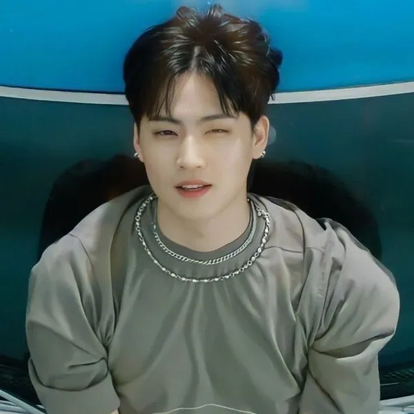 Today's Most Loved JAY B (GOT7)