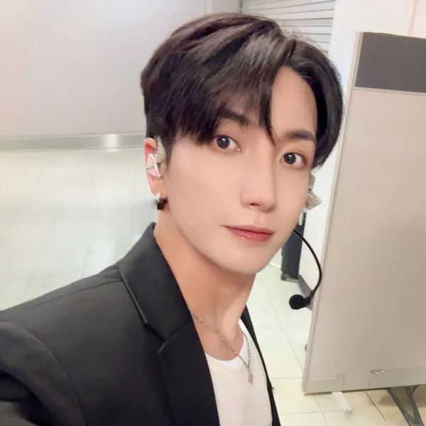 Today's Most Loved Leeteuk (Super Junior)
