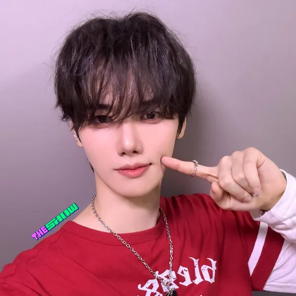 Today's Most Loved Minhee (CRAVITY)