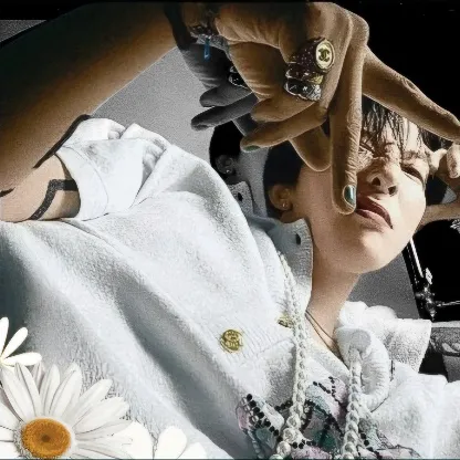 G-DRAGON (BIGBANG)
