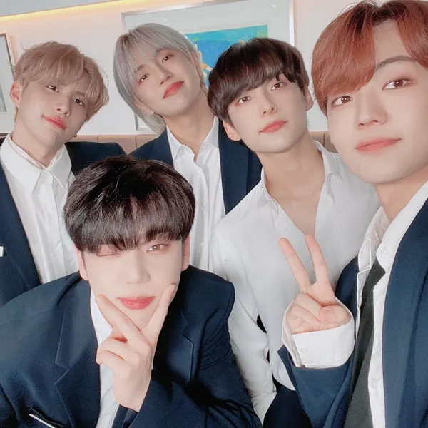 Top Photo Full of A.C.E Love