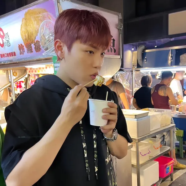 Top Photo Full of Park Woojin (AB6IX) Love