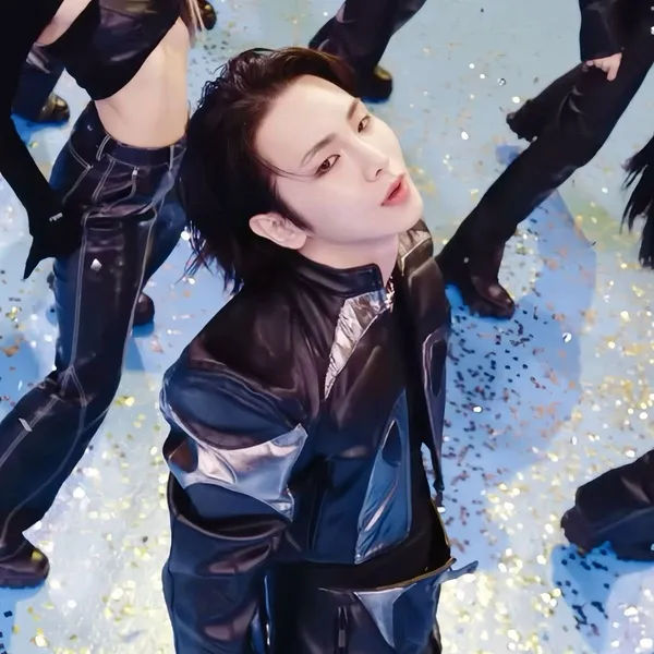 오늘 가장 사랑받은 Key (샤이니)의 모습