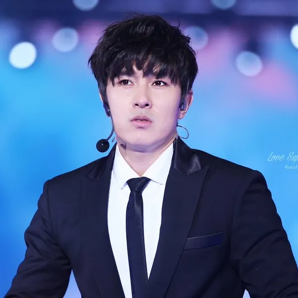 Top Photo Full of Kim Dongwan (SHINHWA) Love