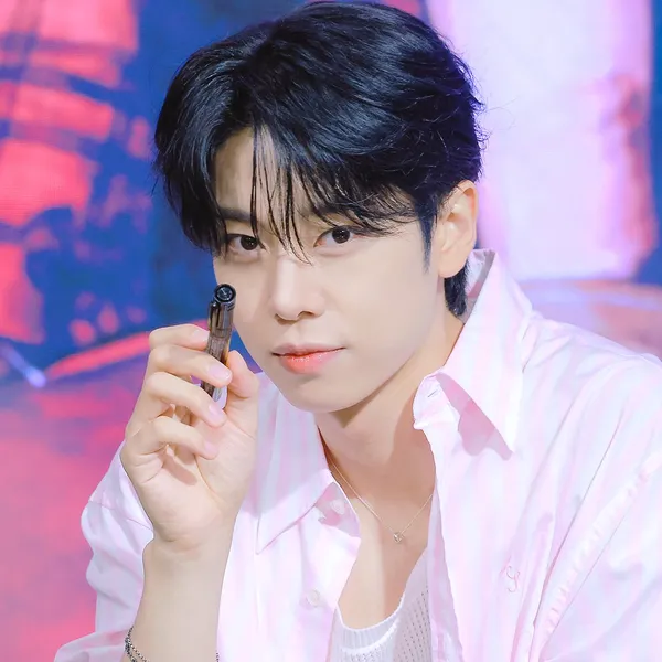 Top Photo Full of Kim Donghyun (AB6IX) Love