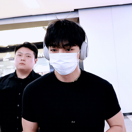 Shining profile picture of V (BTS) on today's Choeaedol