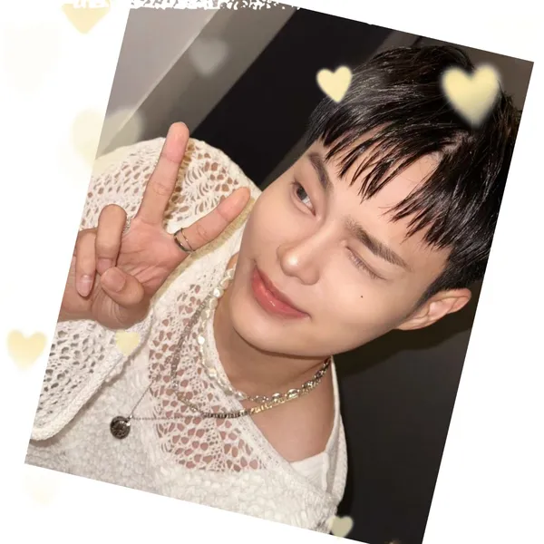 Today's Most Loved Lee Daehwi (AB6IX)