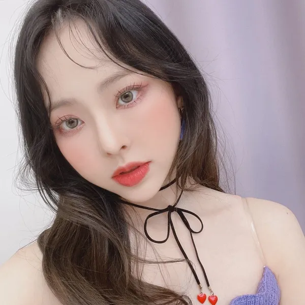 Penampilan ViVi (Loossemble) yang Paling Dicintai Hari Ini