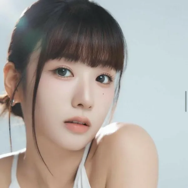 Top Photo Full of Yoon Bomi (Apink) Love