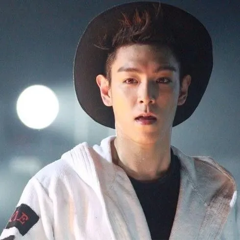 Top Photo Full of T.O.P Love
