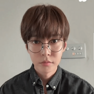 Momen Terbaik Doyoung (NCT 127) Pilihan Penggemar
