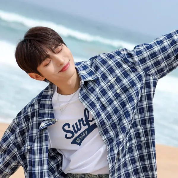 Top Photo Full of Yoon Jisung Love