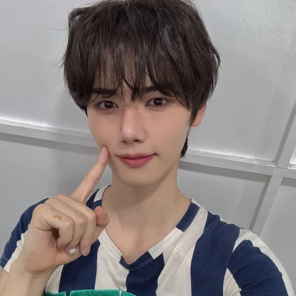 Today's Most Loved Minhee (CRAVITY)