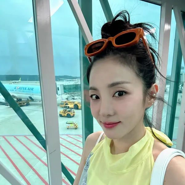 Today's Most Loved Sandara Park (2NE1)