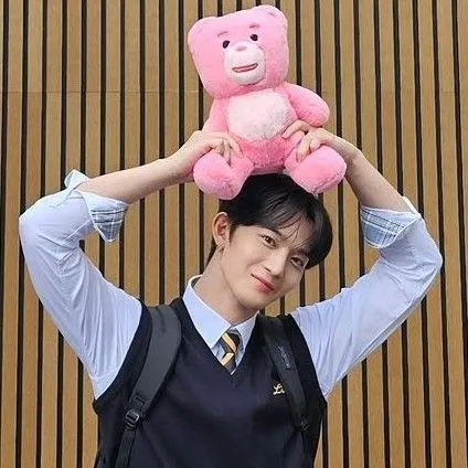 Today's Most Loved Bae Jinyoung