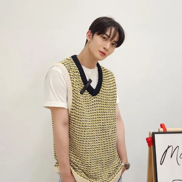 Today's Most Loved Bae Jinyoung