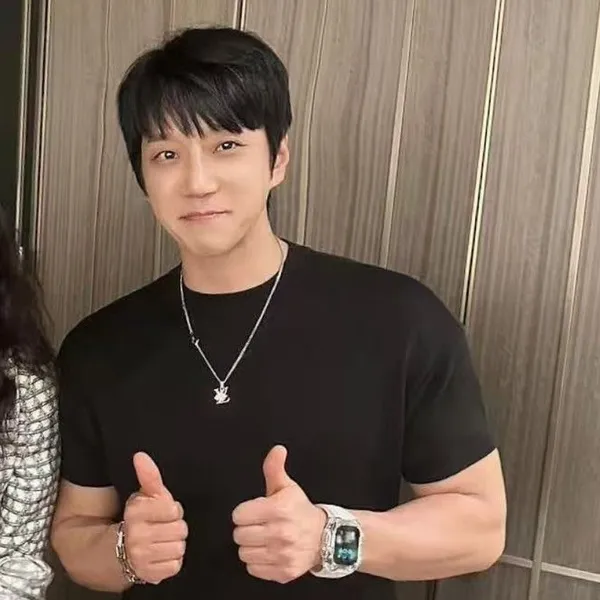 Today's Most Loved Hwang Chiyeol