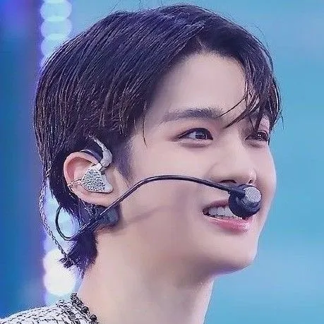 Top Photo Full of Bae Jinyoung Love