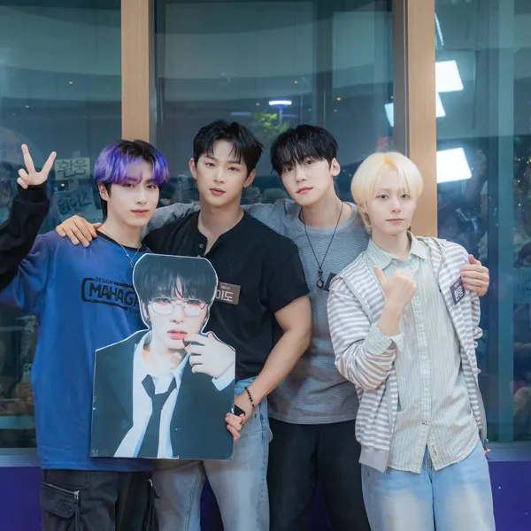 Today's Most Loved LEE DO (ONEUS)