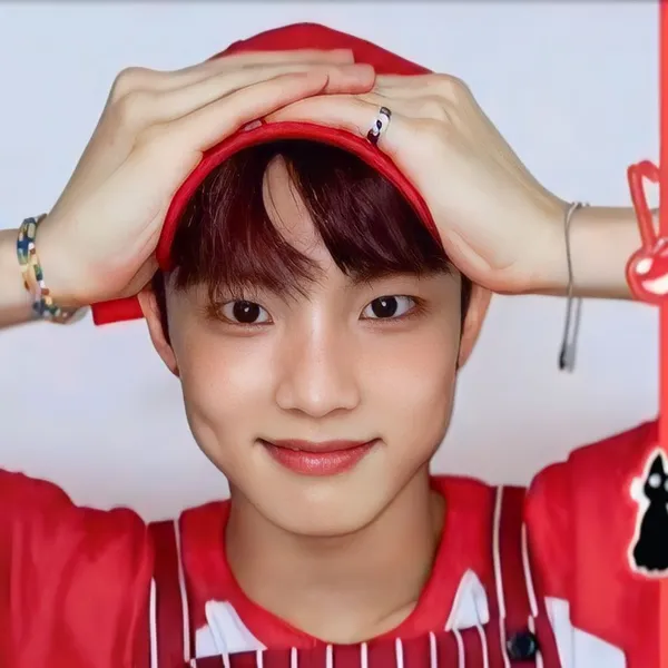 Today's Most Loved Q (THE BOYZ)