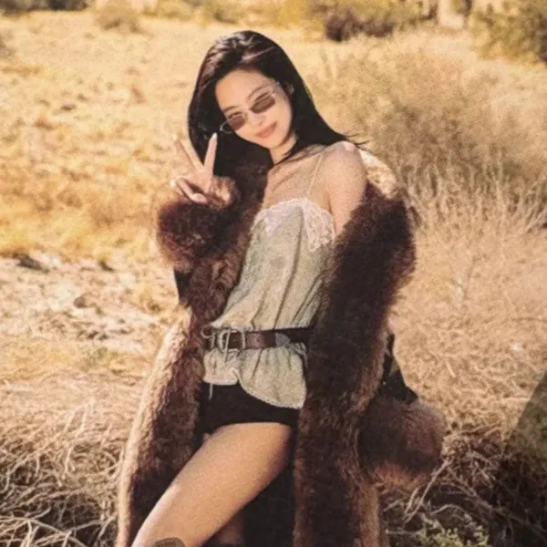 充满粉丝爱意的Jennie (BLACKPINK)人气照片