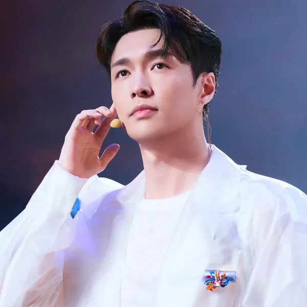 Top Photo Full of Lay (EXO) Love