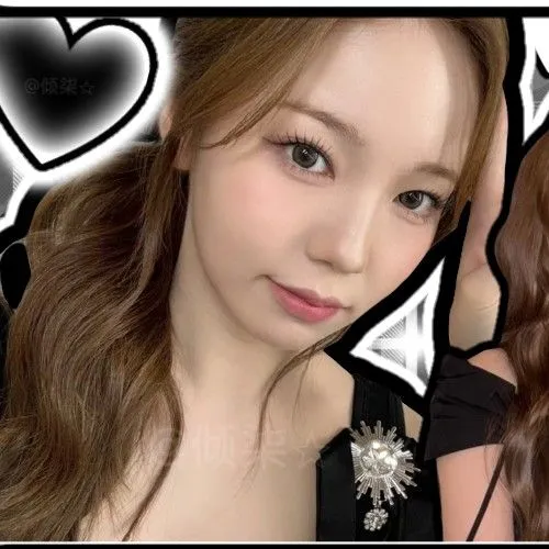 오늘 가장 사랑받은 아야카 (NiziU)의 모습