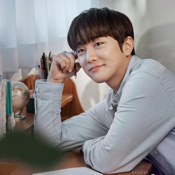 Top Photo Full of Hong Joochan (GoldenChild) Love
